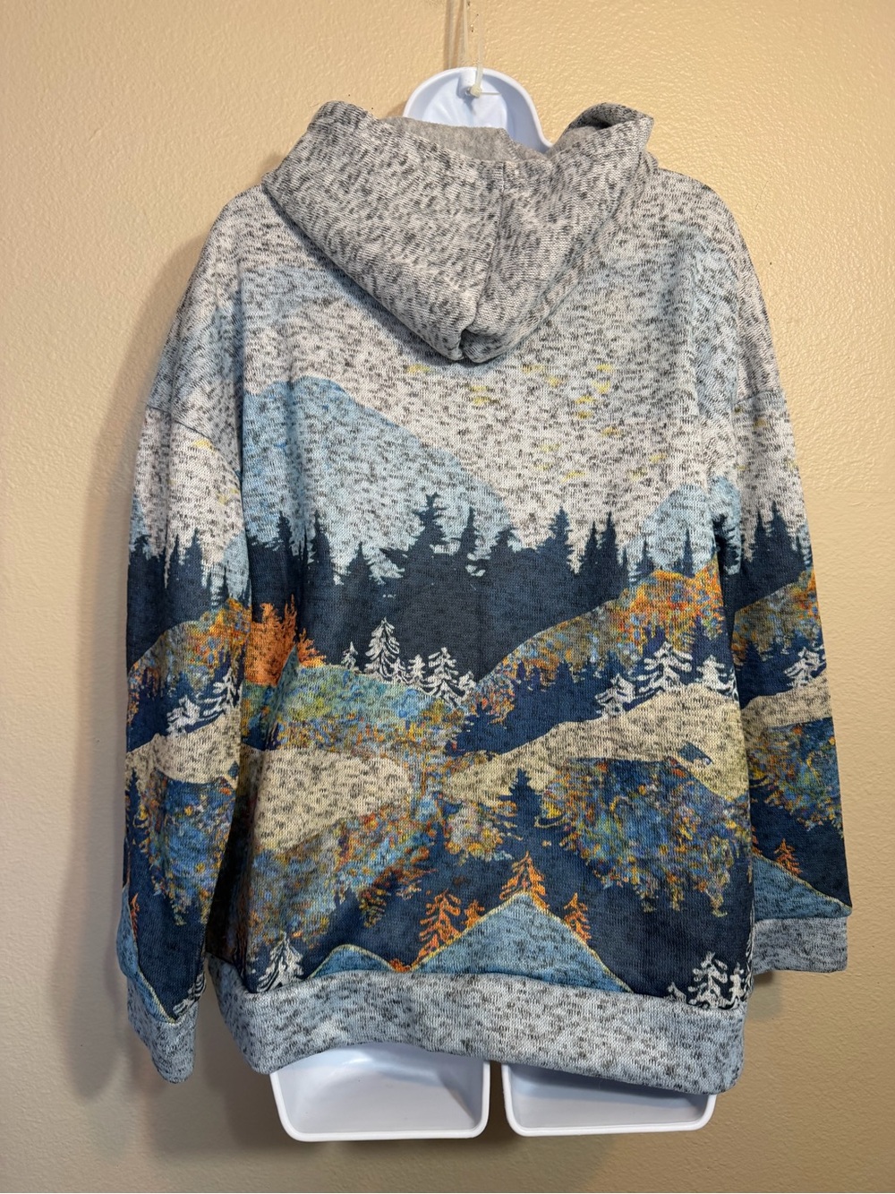 MISSLOOK Gray Multi Scenic Hooded Pullover Sweatshirt - Picture 4 of 8